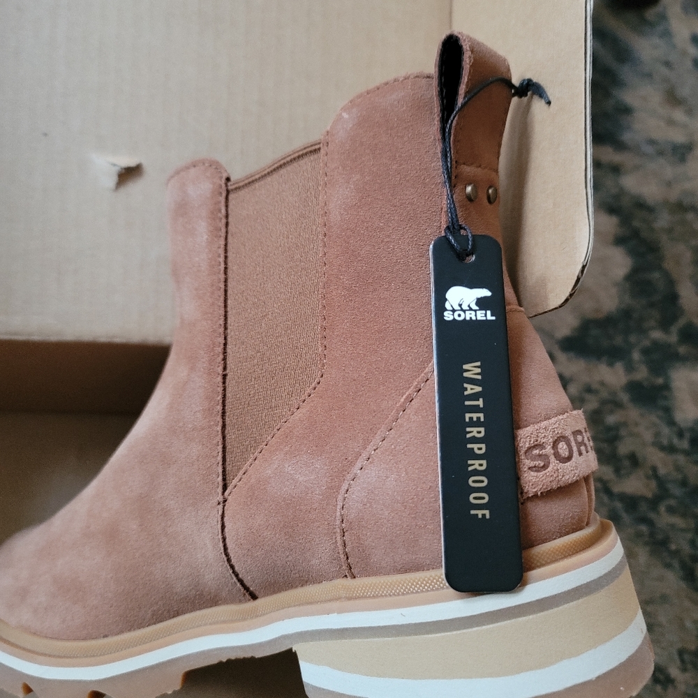 NWT SOREL Suede Waterproof Lennox Boots